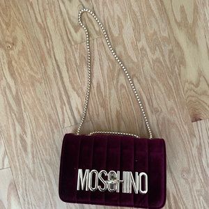 Moschino red velvet shoulder bag with gold chain